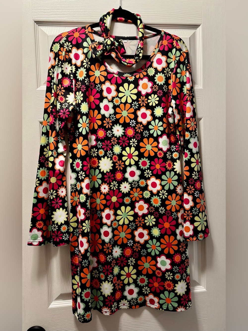 🎃 60s Floral Print Long Sleeve Women’s dress - Black with Orange & Pink Flowers